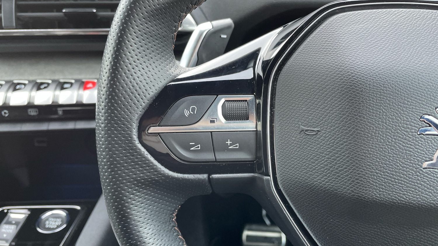 Used Peugeot 3008 2023 for sale - 76228672: Photo 23
