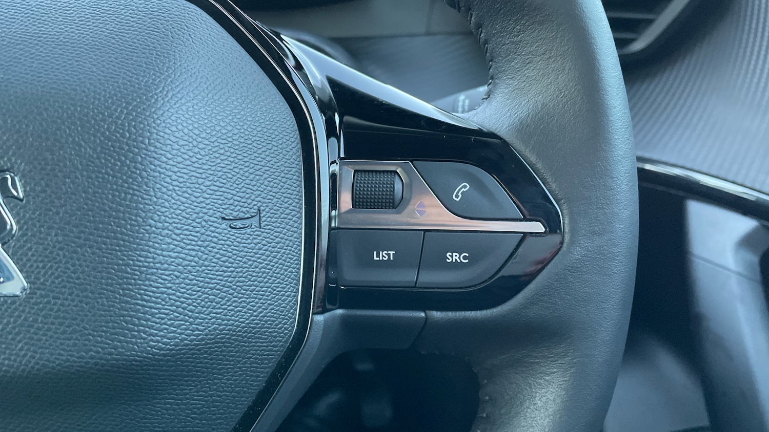 Used Peugeot 2008 2021 for sale - 77132429: Photo 25