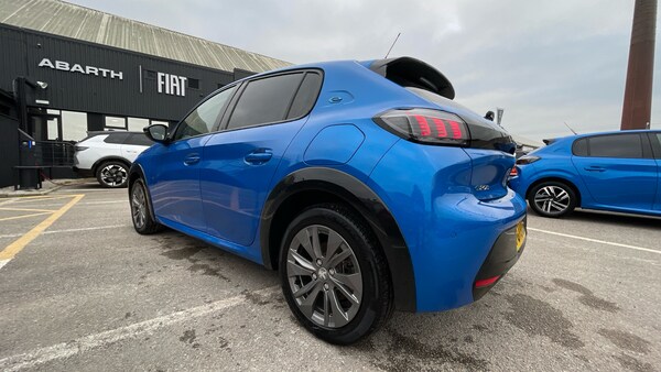 Used Peugeot 208 2024 for sale - 76296649: Photo 5