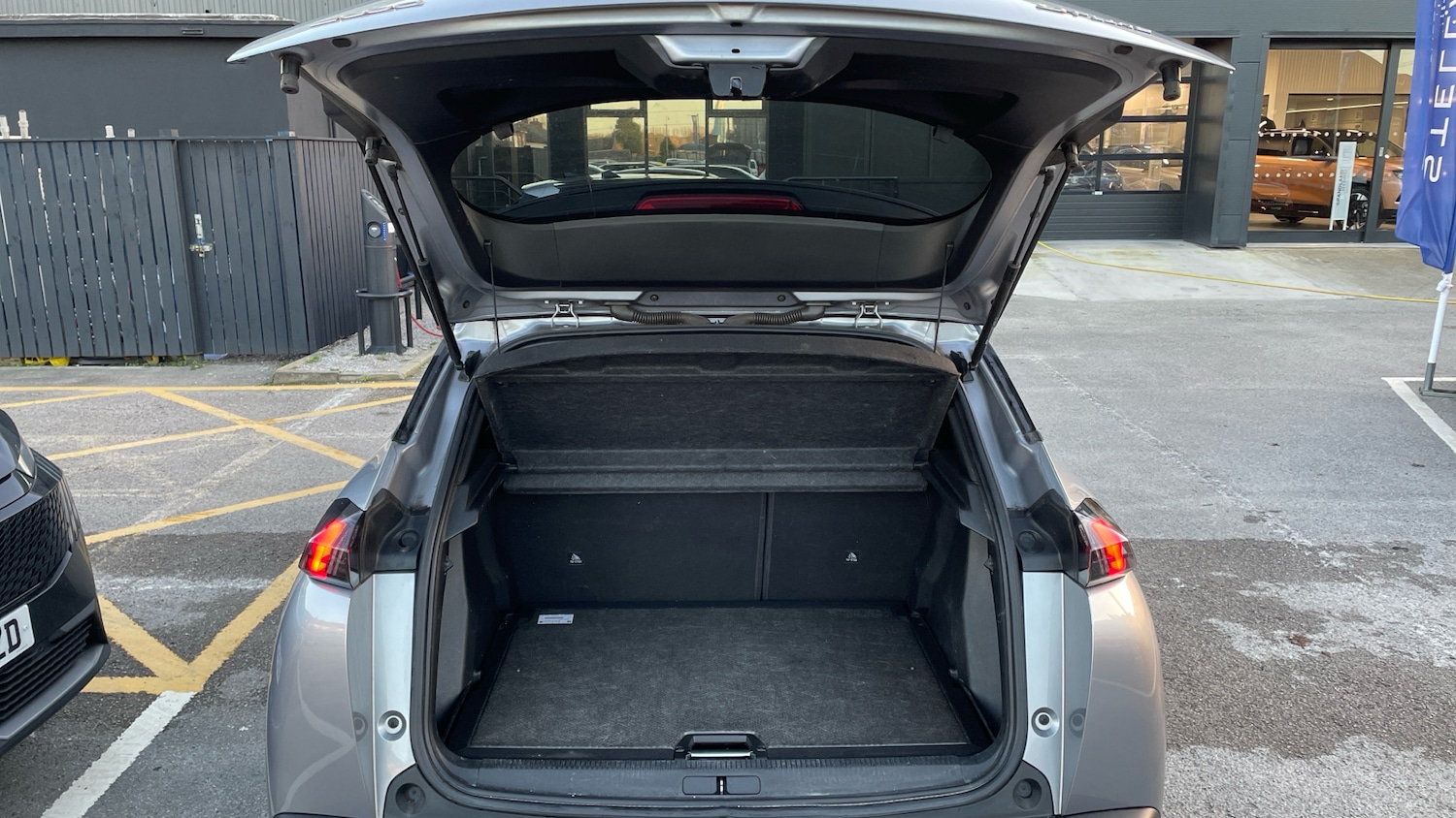 Used Peugeot 2008 2020 for sale - 76621427: Photo 19