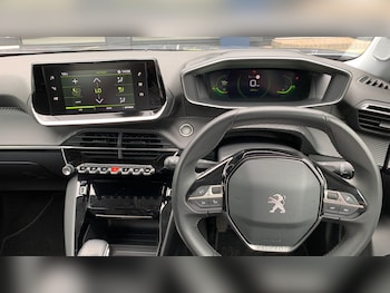 Used Peugeot 2008 2021 for sale - 75416213: Photo