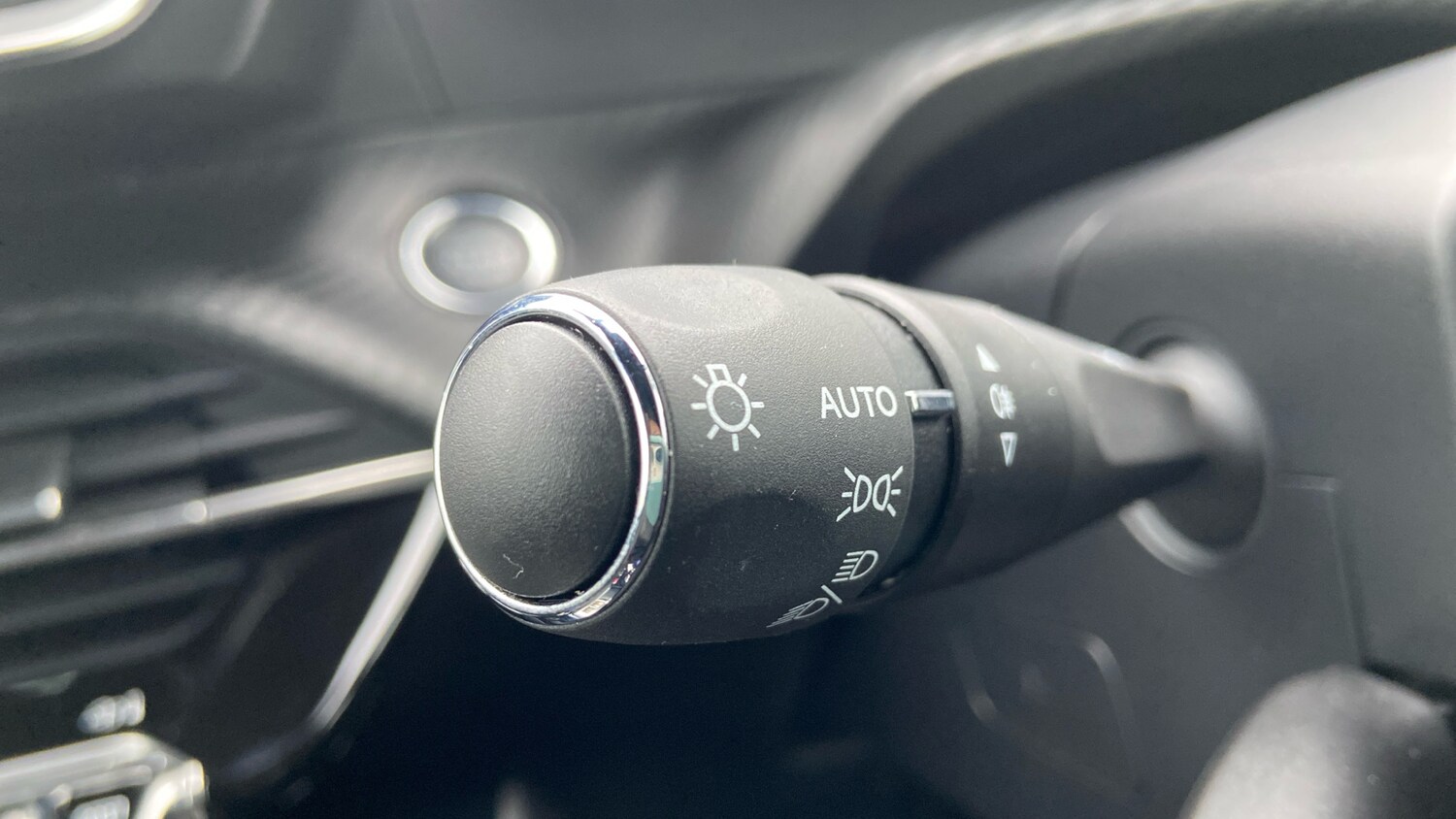 Used Peugeot 2008 2024 for sale - 76716093: Photo 28