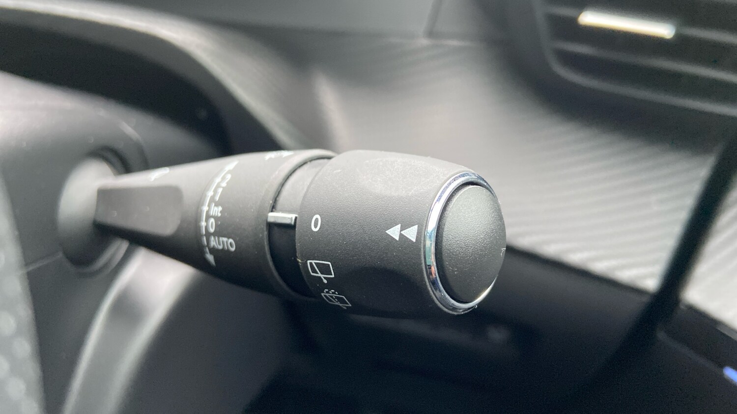 Used Peugeot 2008 2024 for sale - 76716093: Photo 29