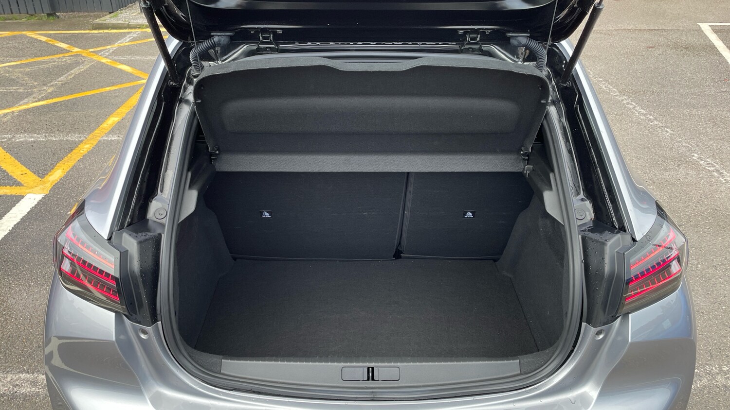 Used Peugeot 208 2024 for sale - 76458433: Photo 19