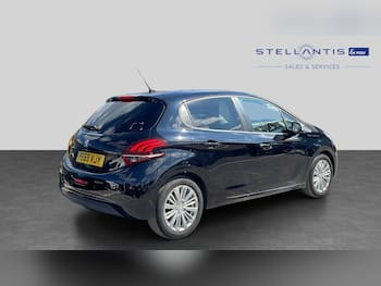 Used Peugeot 208 2019 for sale - 79622901: Photo