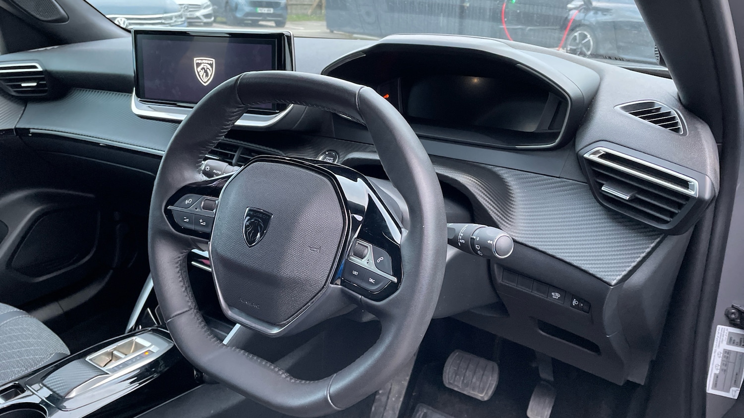 Used Peugeot 2008 2024 for sale - 77075228: Photo 12