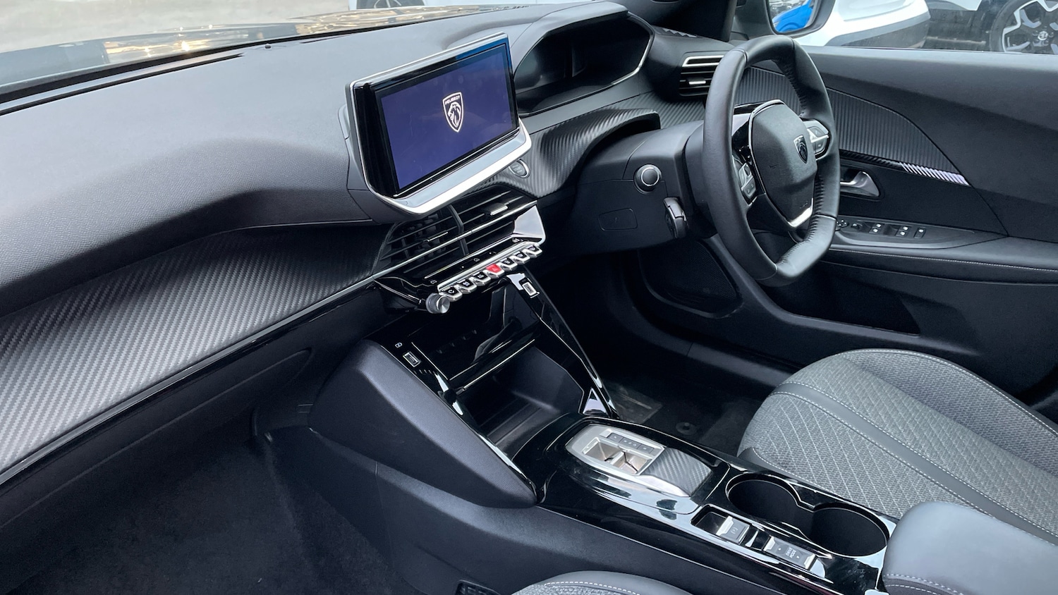 Used Peugeot 2008 2024 for sale - 77075228: Photo 13