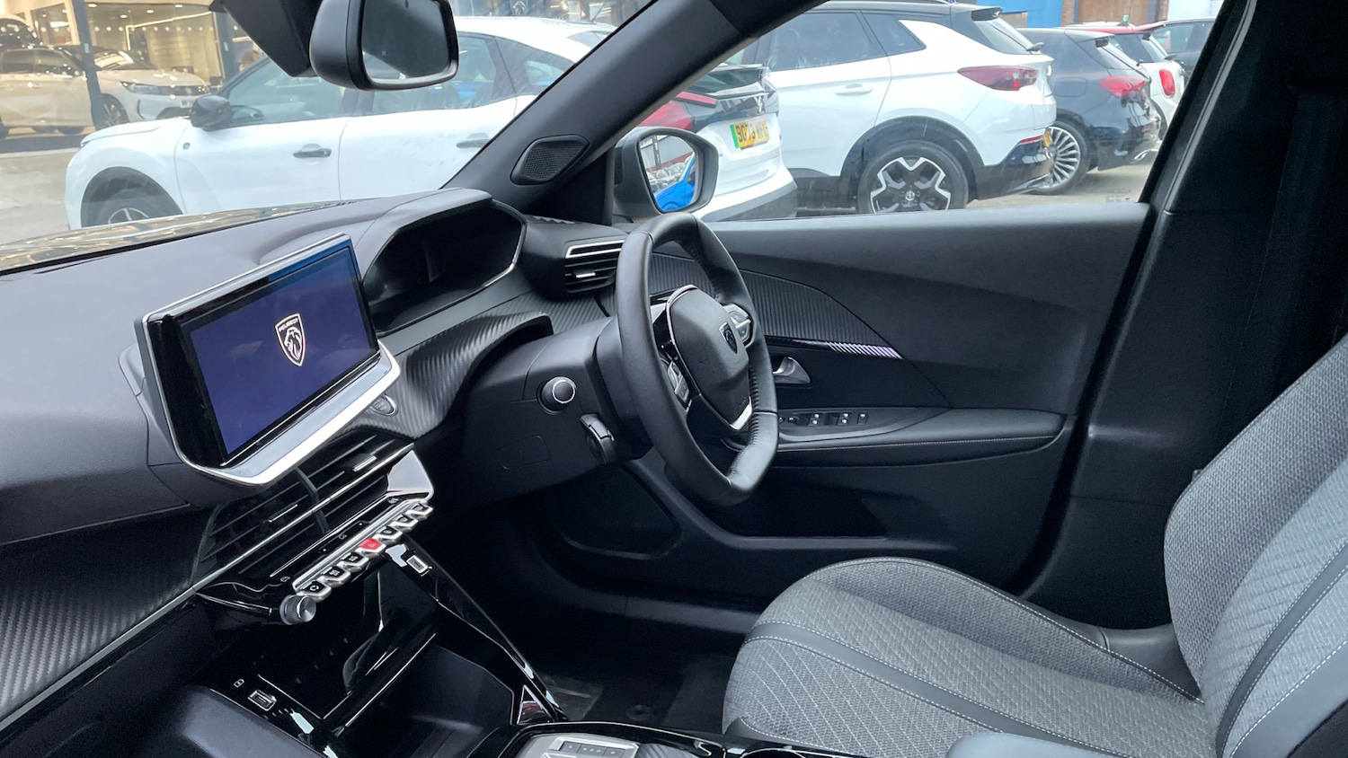 Used Peugeot 2008 2024 for sale - 77075228: Photo 21