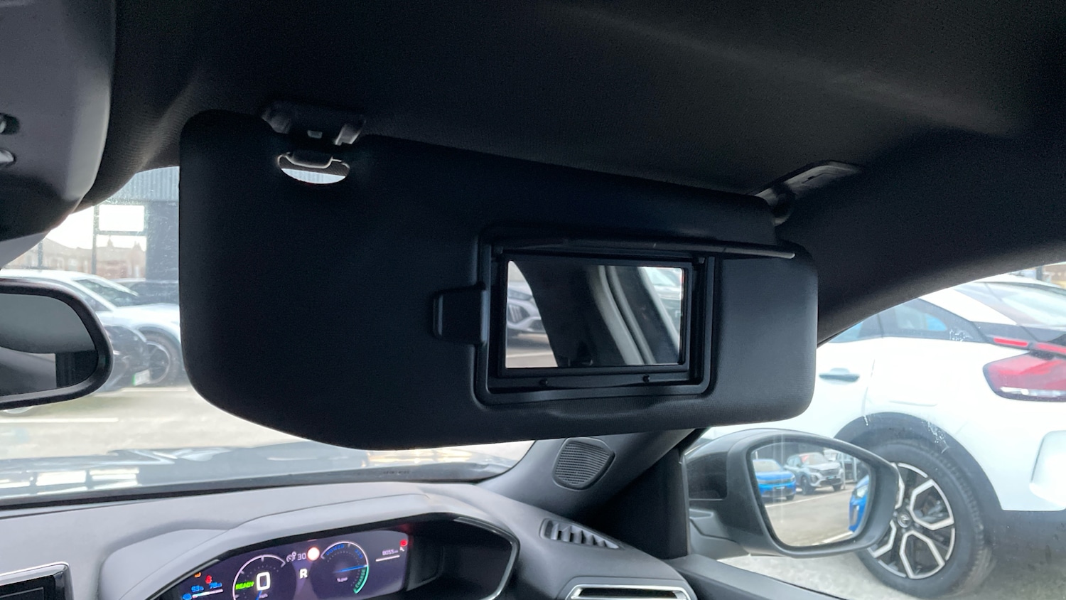 Used Peugeot 2008 2024 for sale - 77075228: Photo 39