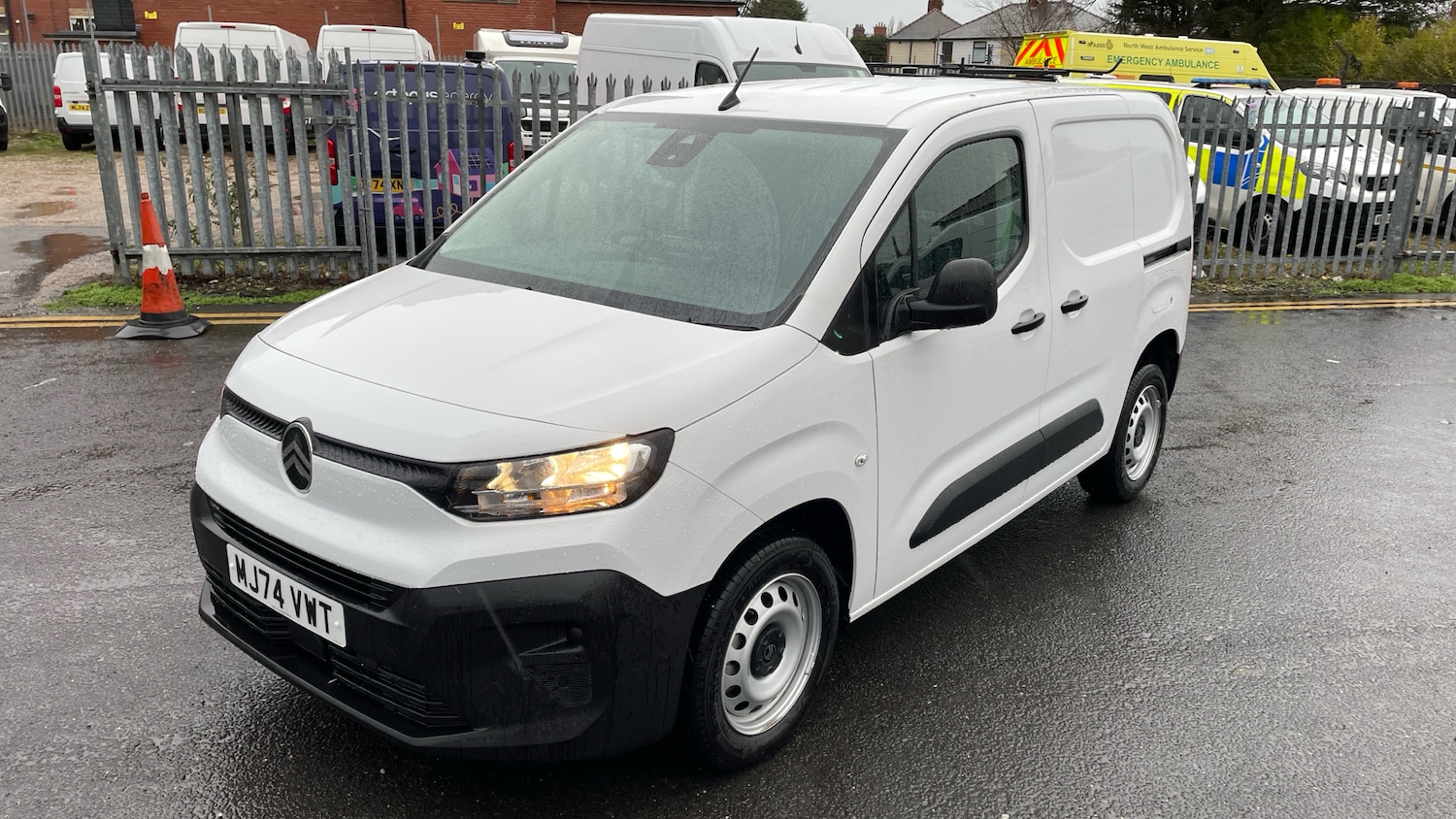 Used Citroen Berlingo 2024 for sale - 76803238: Photo 51