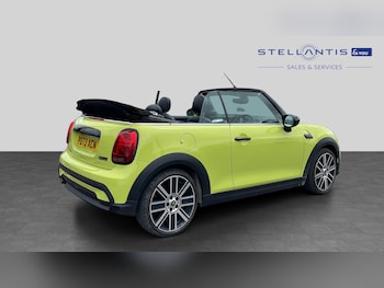 Used MINI Convertible 2023 for sale - 79094260: Photo