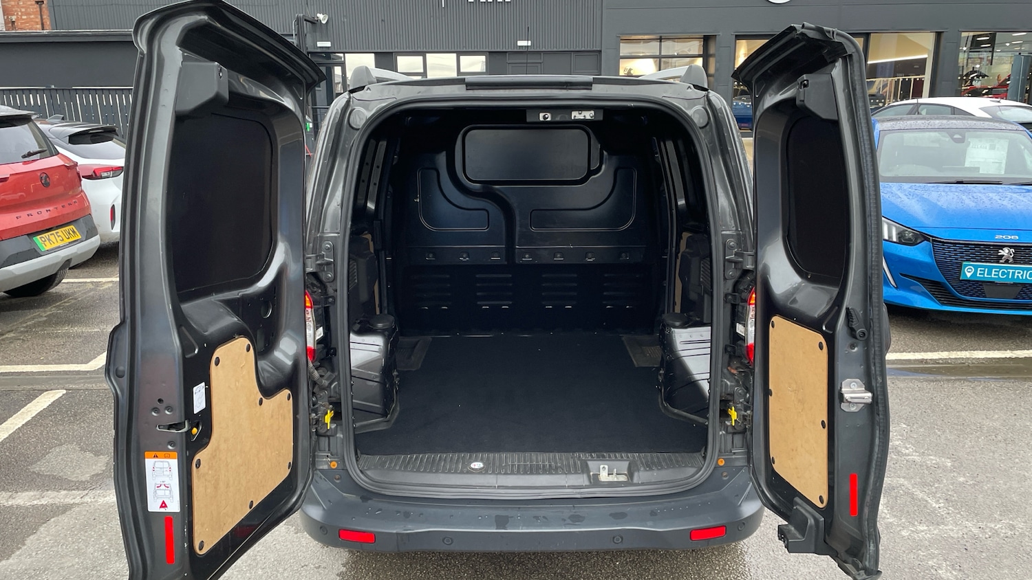 Used Ford Transit Courier 2021 for sale - 77427024: Photo 19