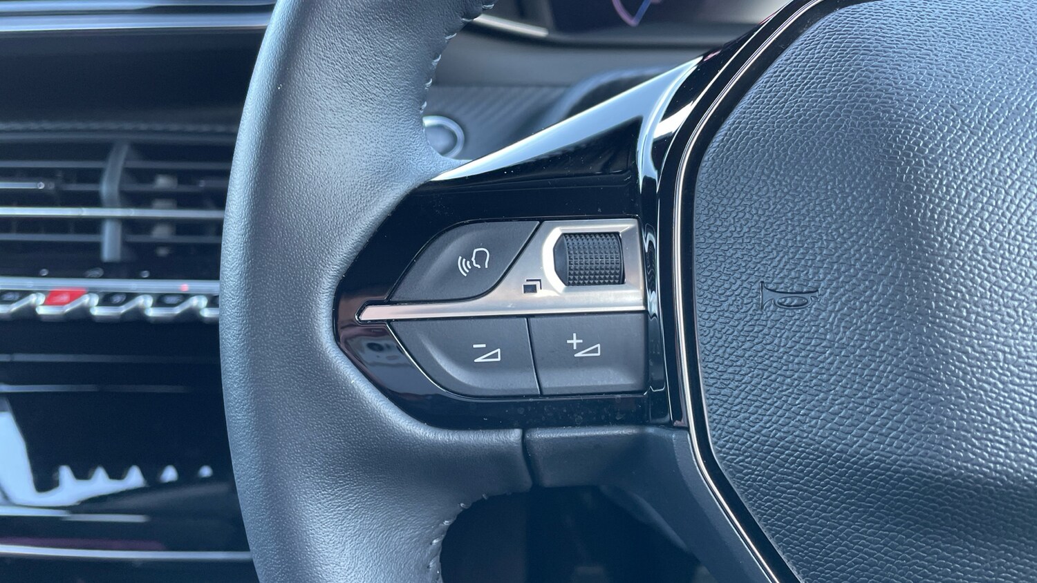 Used Peugeot 208 2024 for sale - 77785274: Photo 23