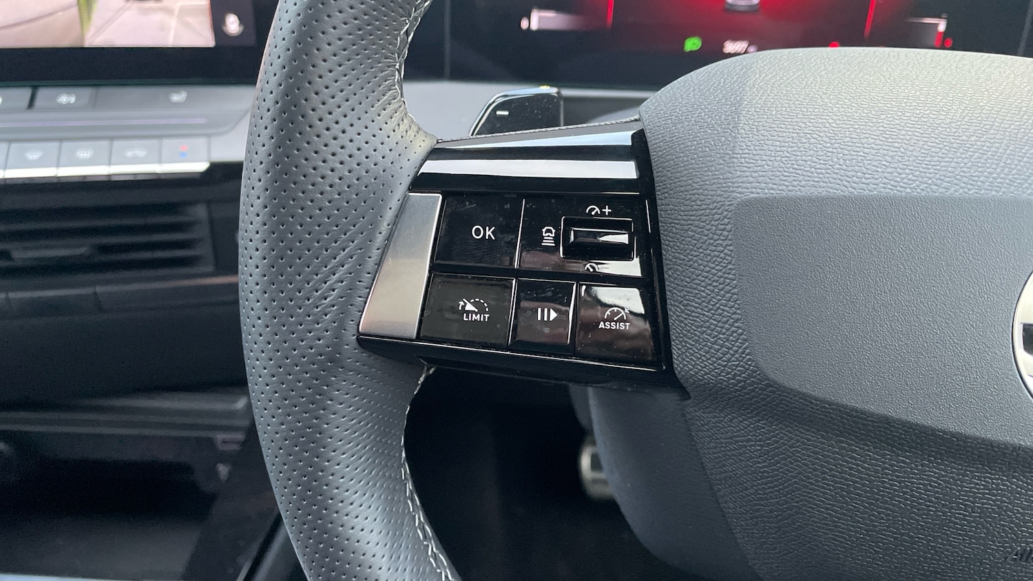 Used Vauxhall Astra 2024 for sale - 77372363: Photo 23