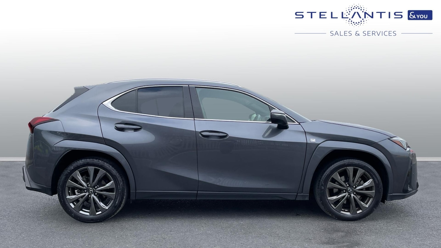 Used Lexus UX 2023 for sale - 76285197: Photo 2