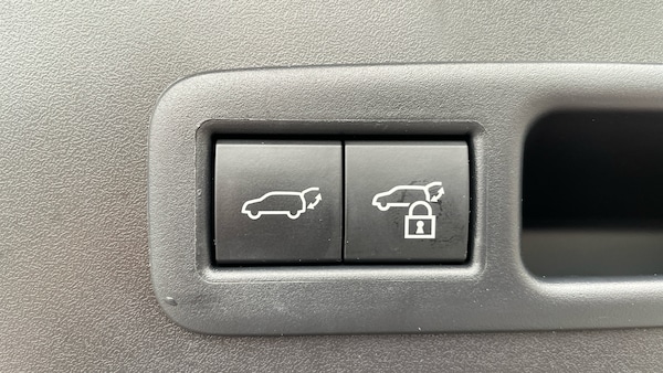 Used Lexus UX 2023 for sale - 76285197: Photo 40