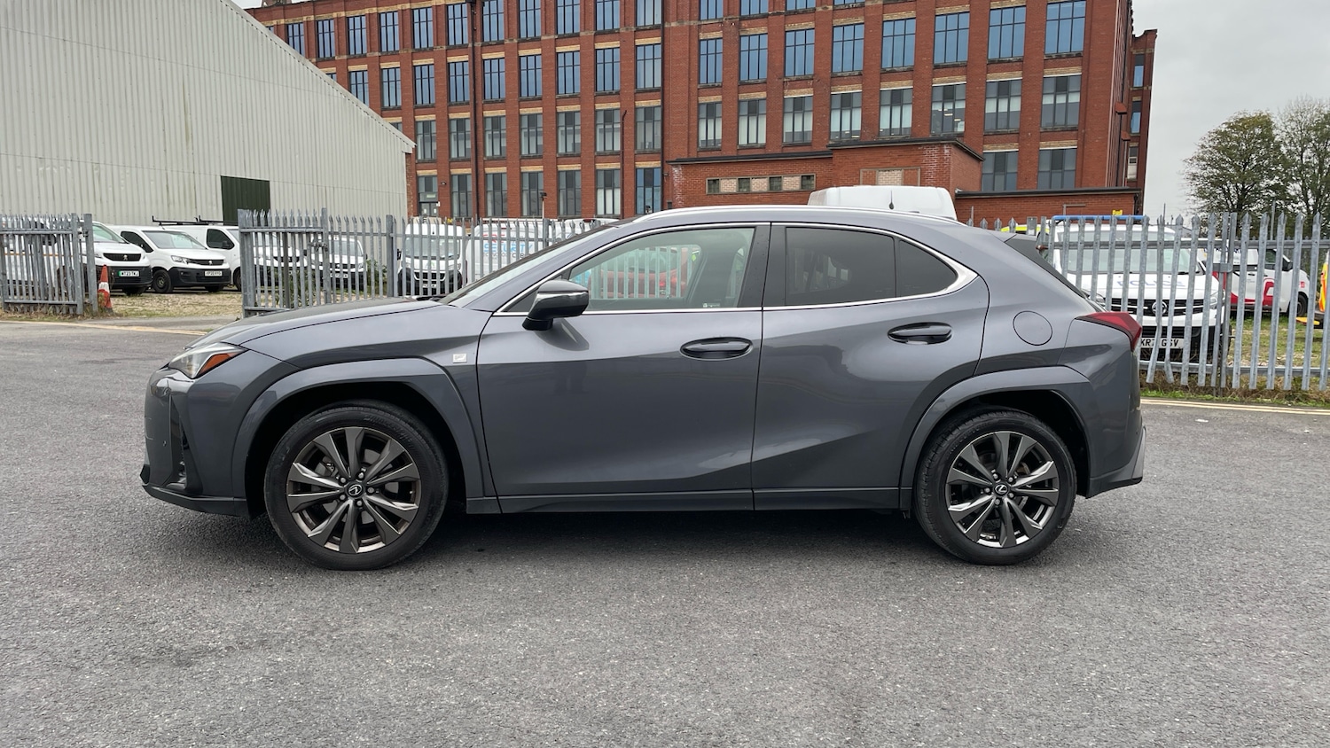 Used Lexus UX 2023 for sale - 76285197: Photo 6