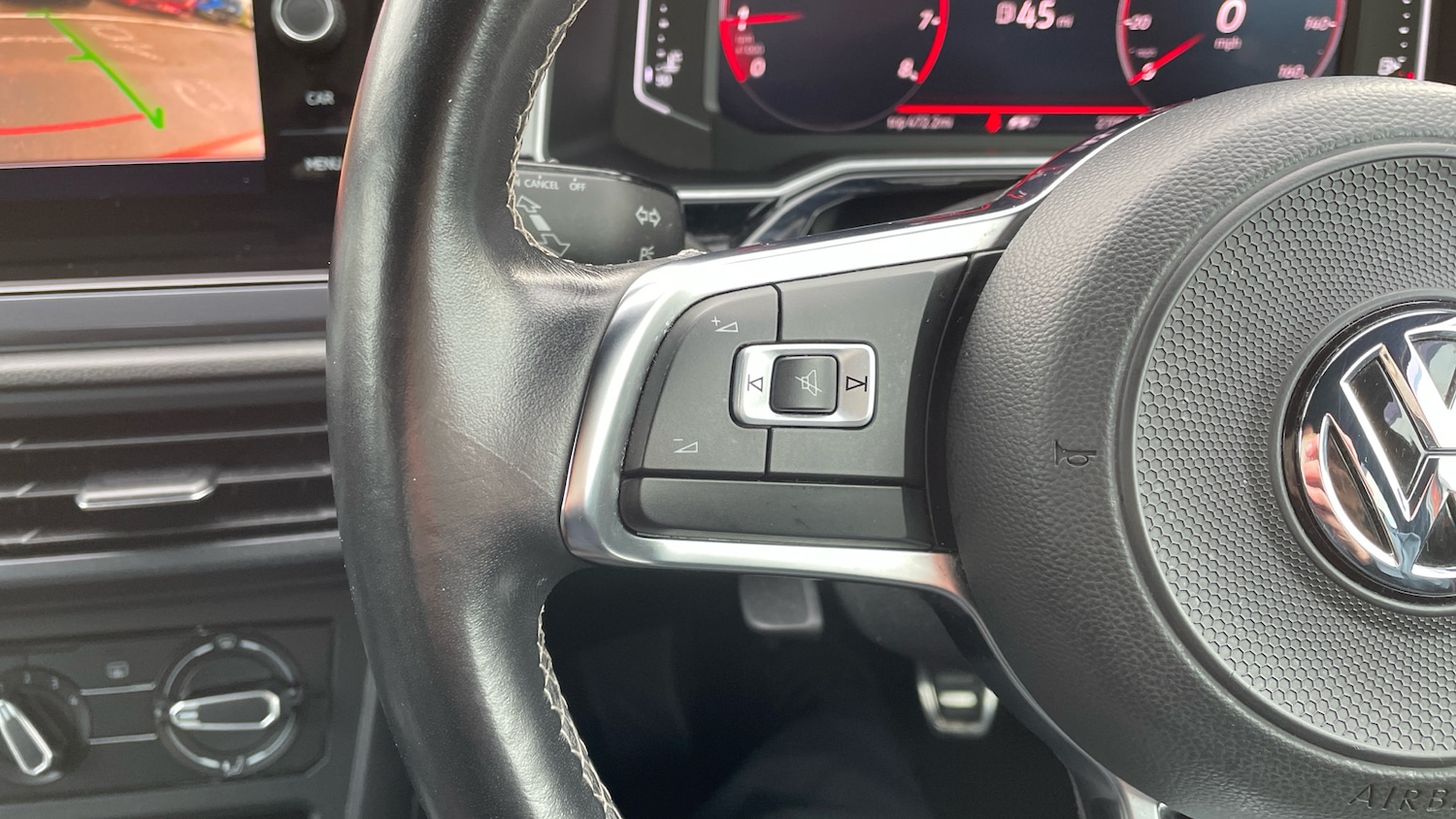 Used Volkswagen Polo 2019 for sale - 77204868: Photo 24