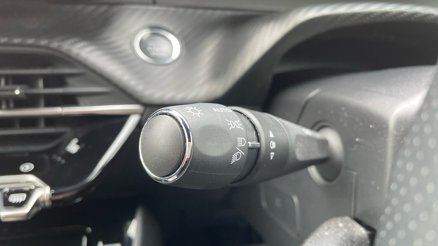 Used Peugeot 2008 2023 for sale - 75992284: Photo 27