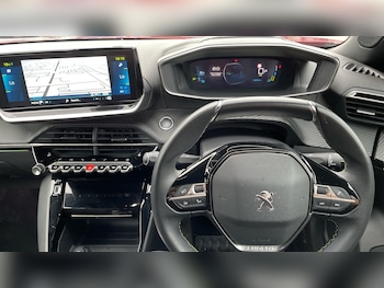Used Peugeot 2008 2023 for sale - 75992284: Photo 4