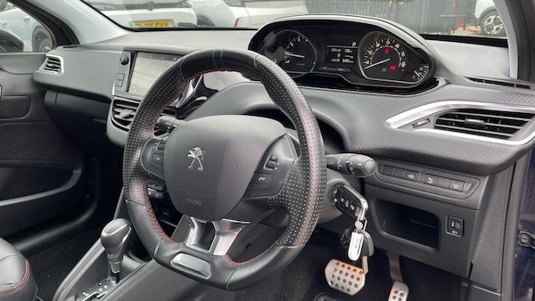 Used Peugeot 208 2018 for sale - 76139387: Photo 11