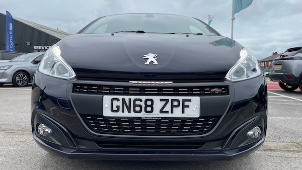 Used Peugeot 208 2018 for sale - 76139387: Photo 16