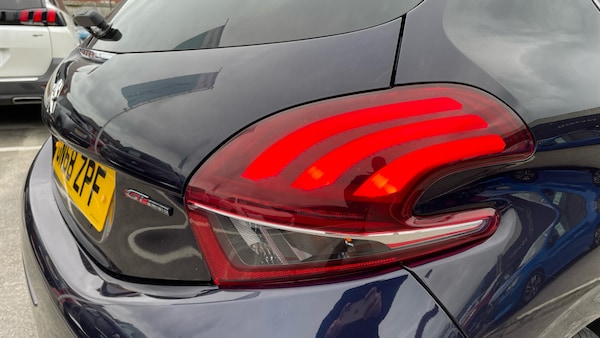 Used Peugeot 208 2018 for sale - 76139387: Photo 35