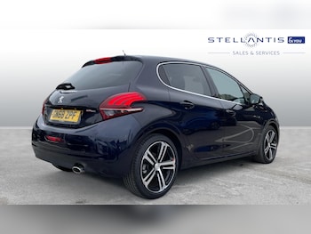 Used Peugeot 208 2018 for sale - 76139387: Photo
