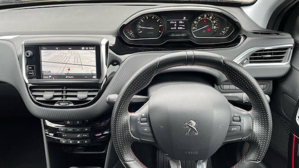 Used Peugeot 208 2018 for sale - 76139387: Photo 4