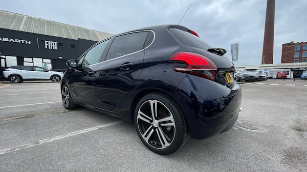 Used Peugeot 208 2018 for sale - 76139387: Photo 5