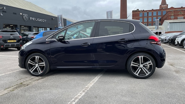 Used Peugeot 208 2018 for sale - 76139387: Photo 6