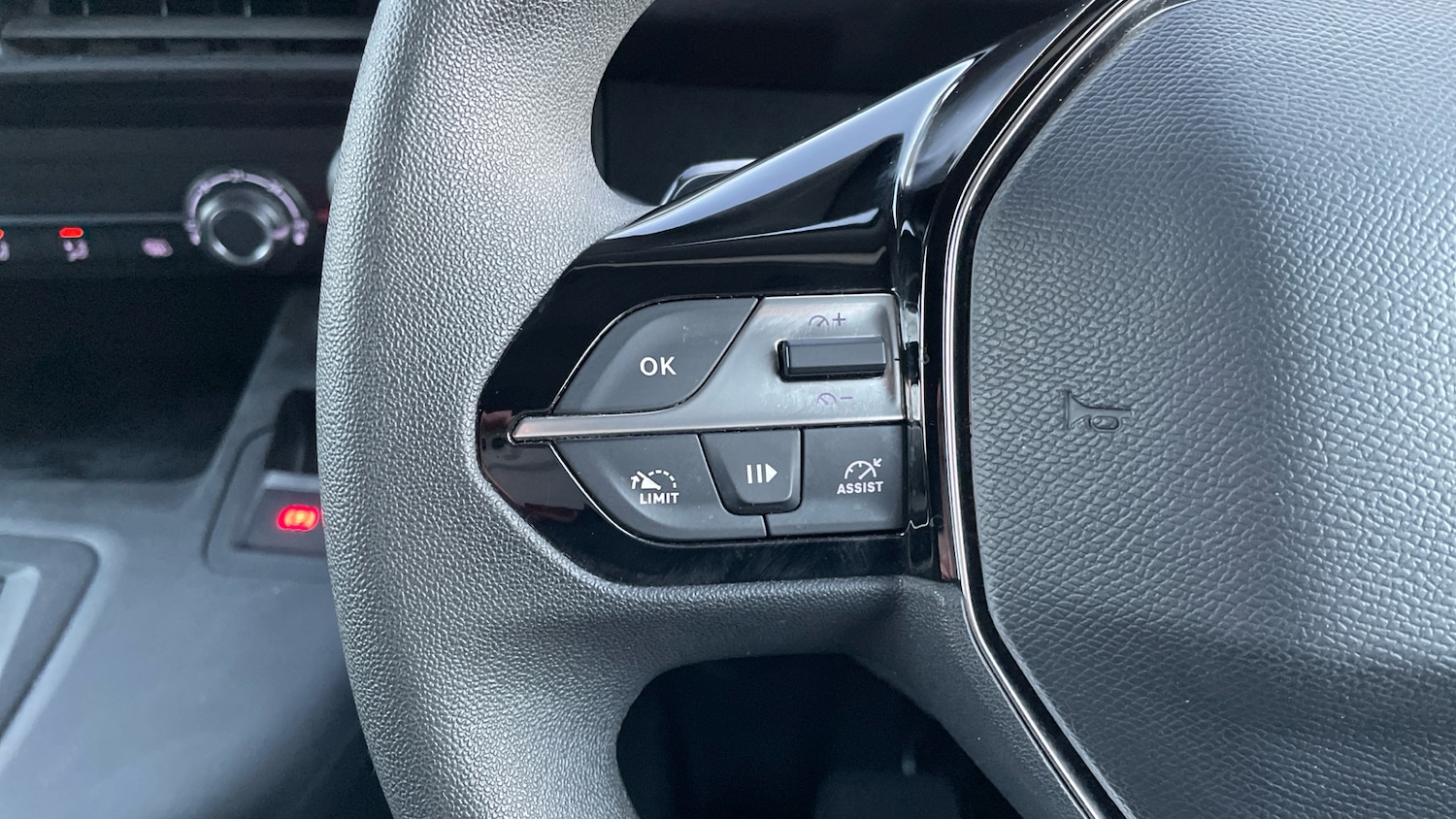 Used Peugeot Partner 2024 for sale - 76634749: Photo 23