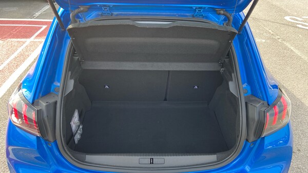 Used Peugeot 208 2022 for sale - 76110299: Photo 19