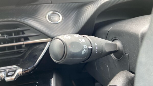 Used Peugeot 208 2022 for sale - 76110299: Photo 27