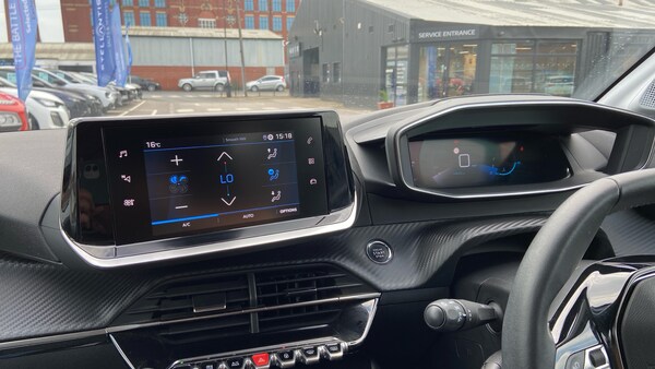 Used Peugeot 208 2022 for sale - 76110299: Photo 35