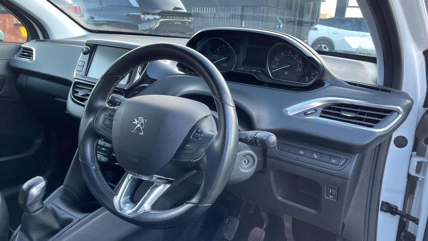 Used Peugeot 208 2019 for sale - 76977338: Photo 11