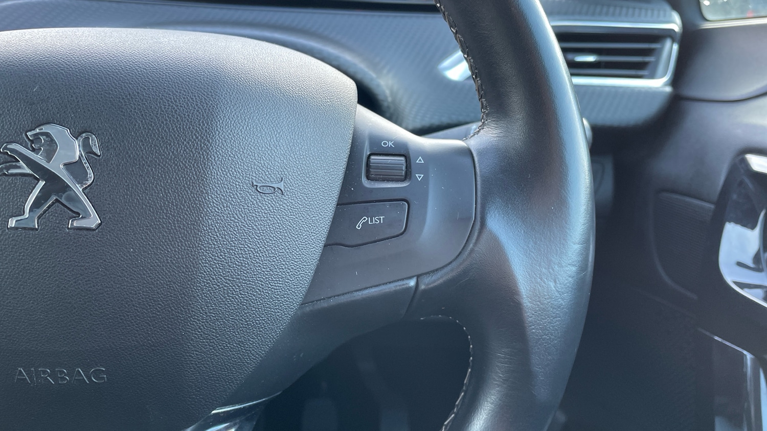 Used Peugeot 208 2019 for sale - 76977338: Photo 24