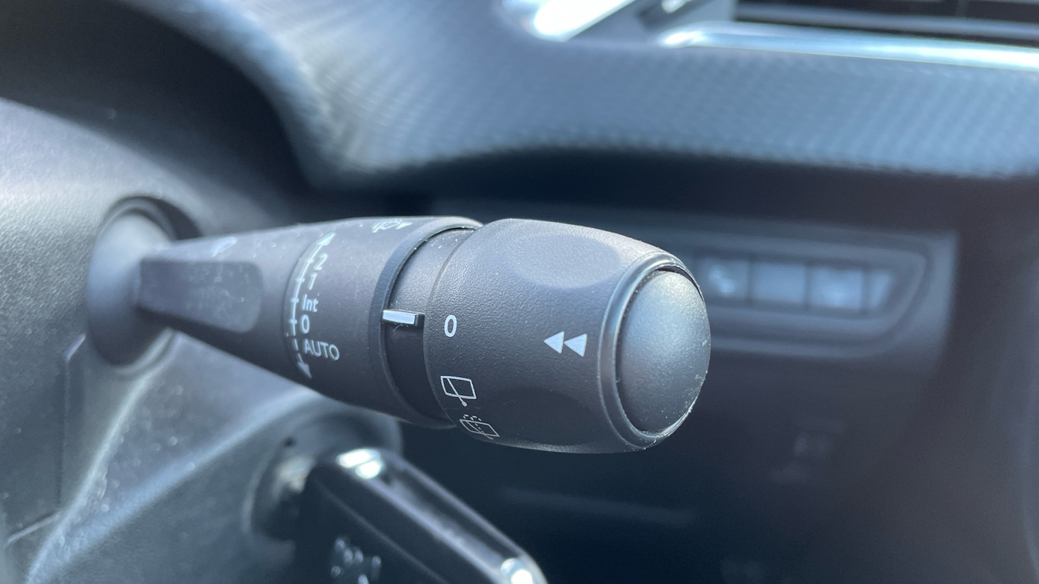 Used Peugeot 208 2019 for sale - 76977338: Photo 28