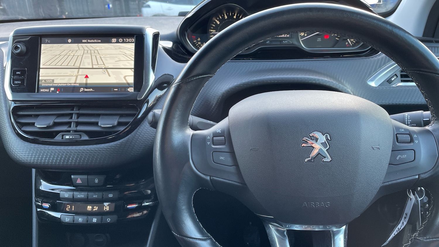 Used Peugeot 208 2019 for sale - 76977338: Photo 4