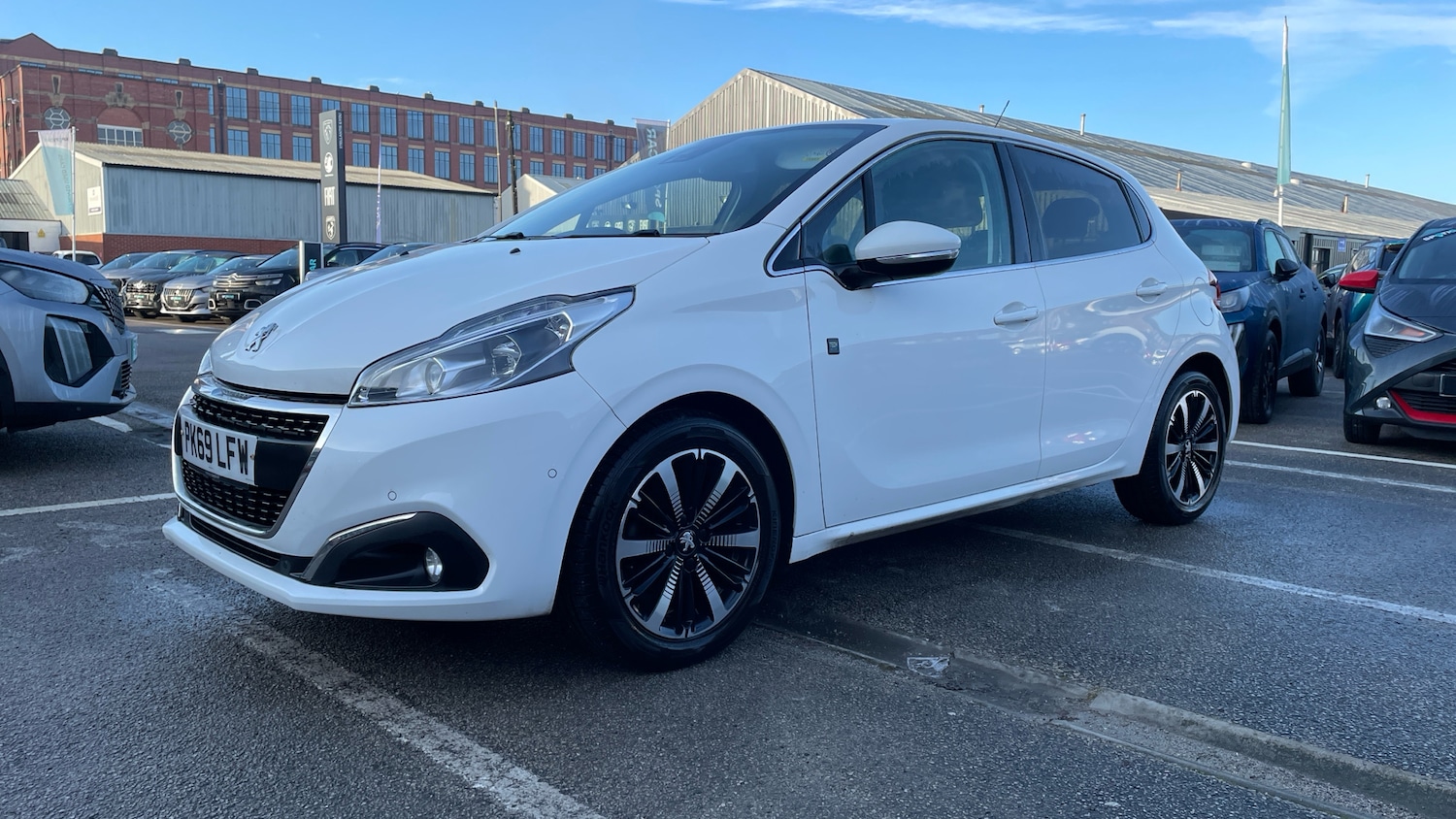 Used Peugeot 208 2019 for sale - 76977338: Photo 6