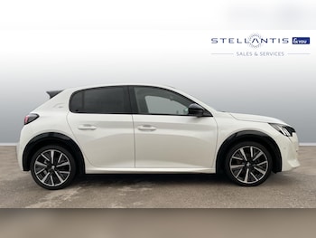 Used Peugeot 208 2022 for sale - 76372201: Photo