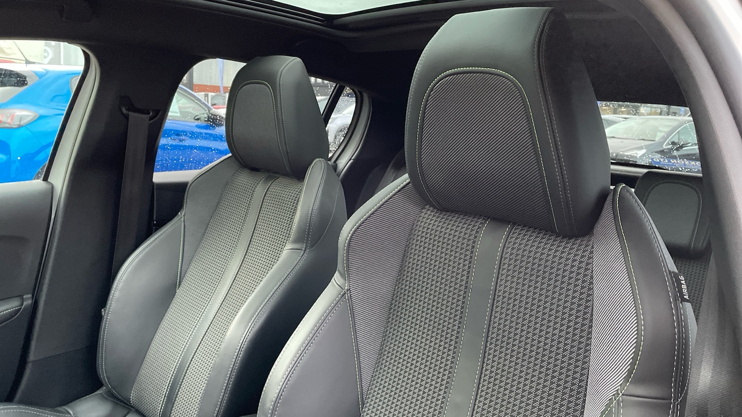 Used Peugeot 208 2022 for sale - 76372201: Photo 42