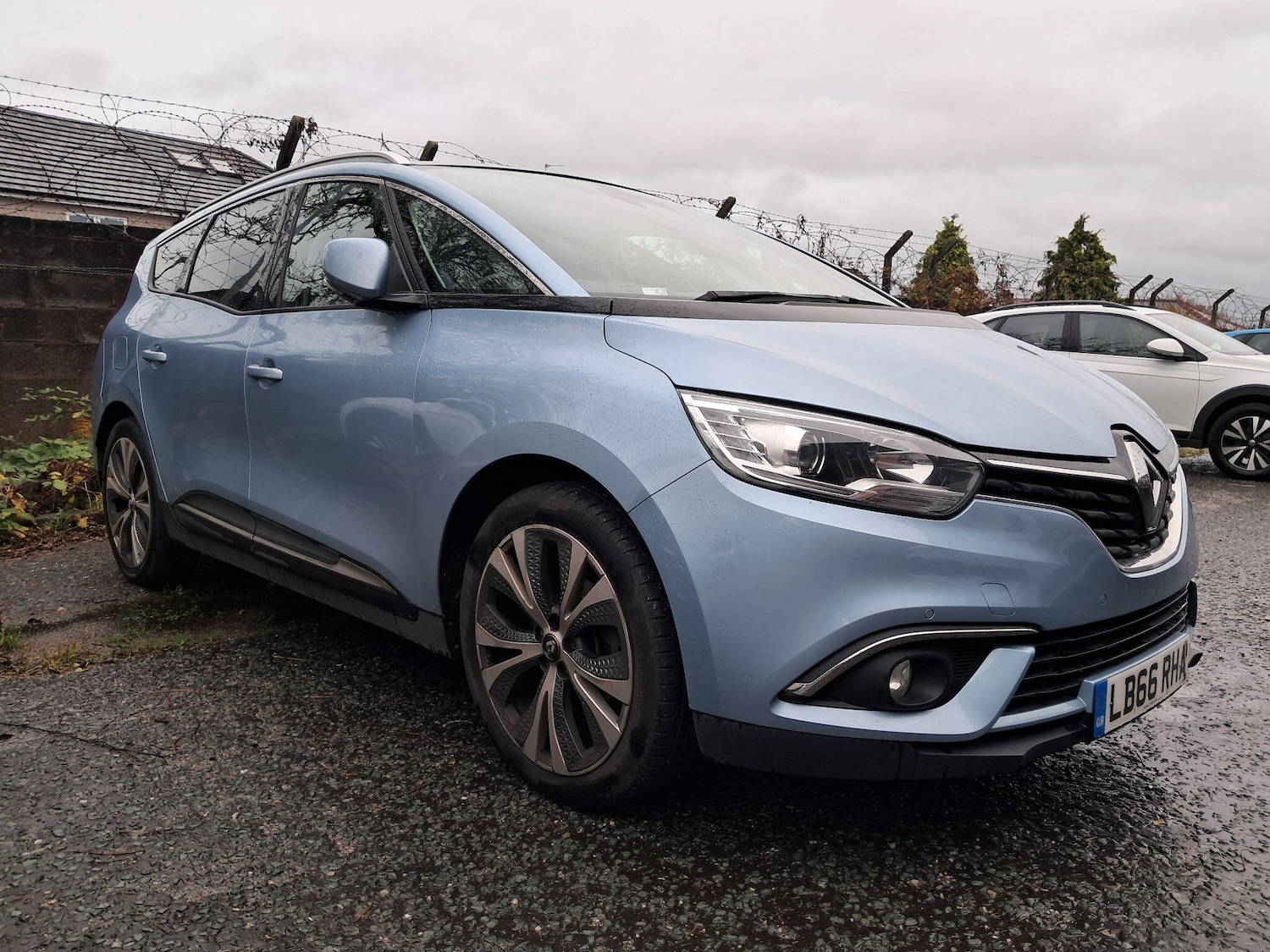 Used Renault Grand Scenic 2016 for sale - 76458451: Photo 1