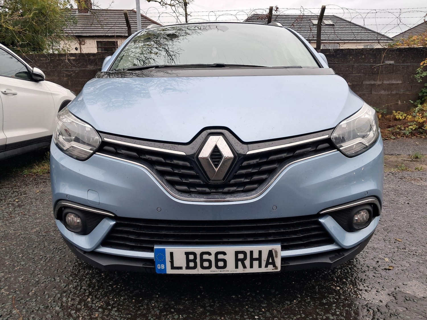 Used Renault Grand Scenic 2016 for sale - 76458451: Photo 2