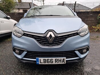 Used Renault Grand Scenic 2016 for sale - 76458451: Photo