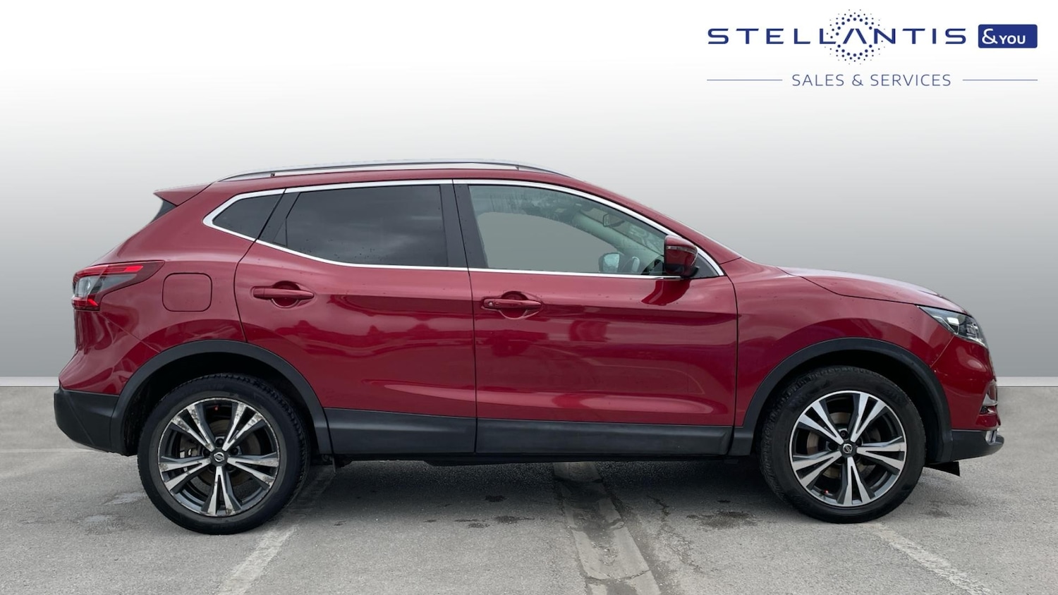 Used Nissan Qashqai 2018 for sale - 76216472: Photo 2