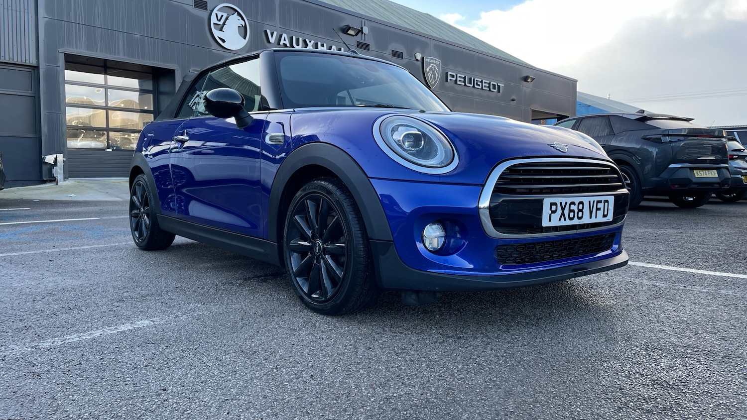 Used MINI Convertible 2018 for sale - 76744060: Photo 15