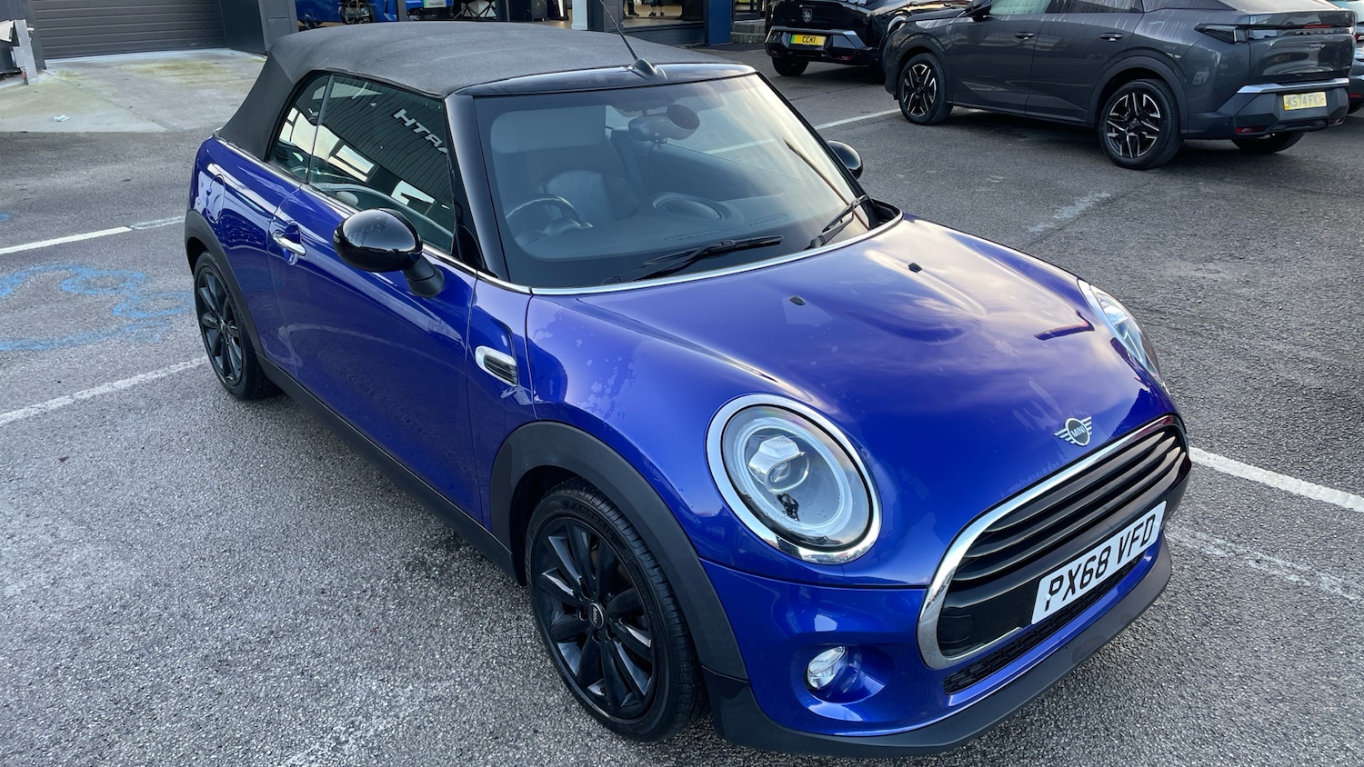 Used MINI Convertible 2018 for sale - 76744060: Photo 19