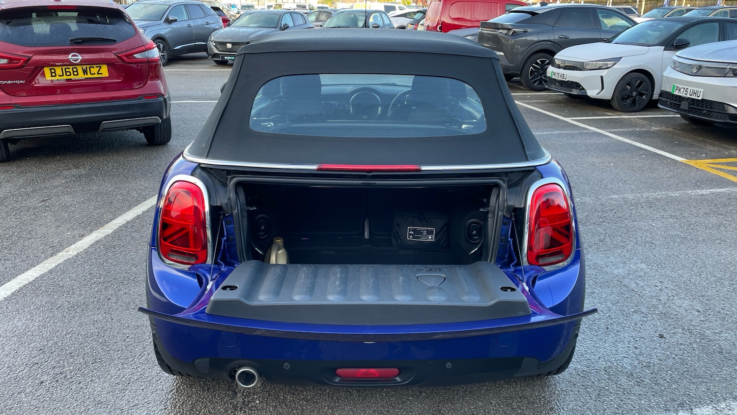 Used MINI Convertible 2018 for sale - 76744060: Photo 20