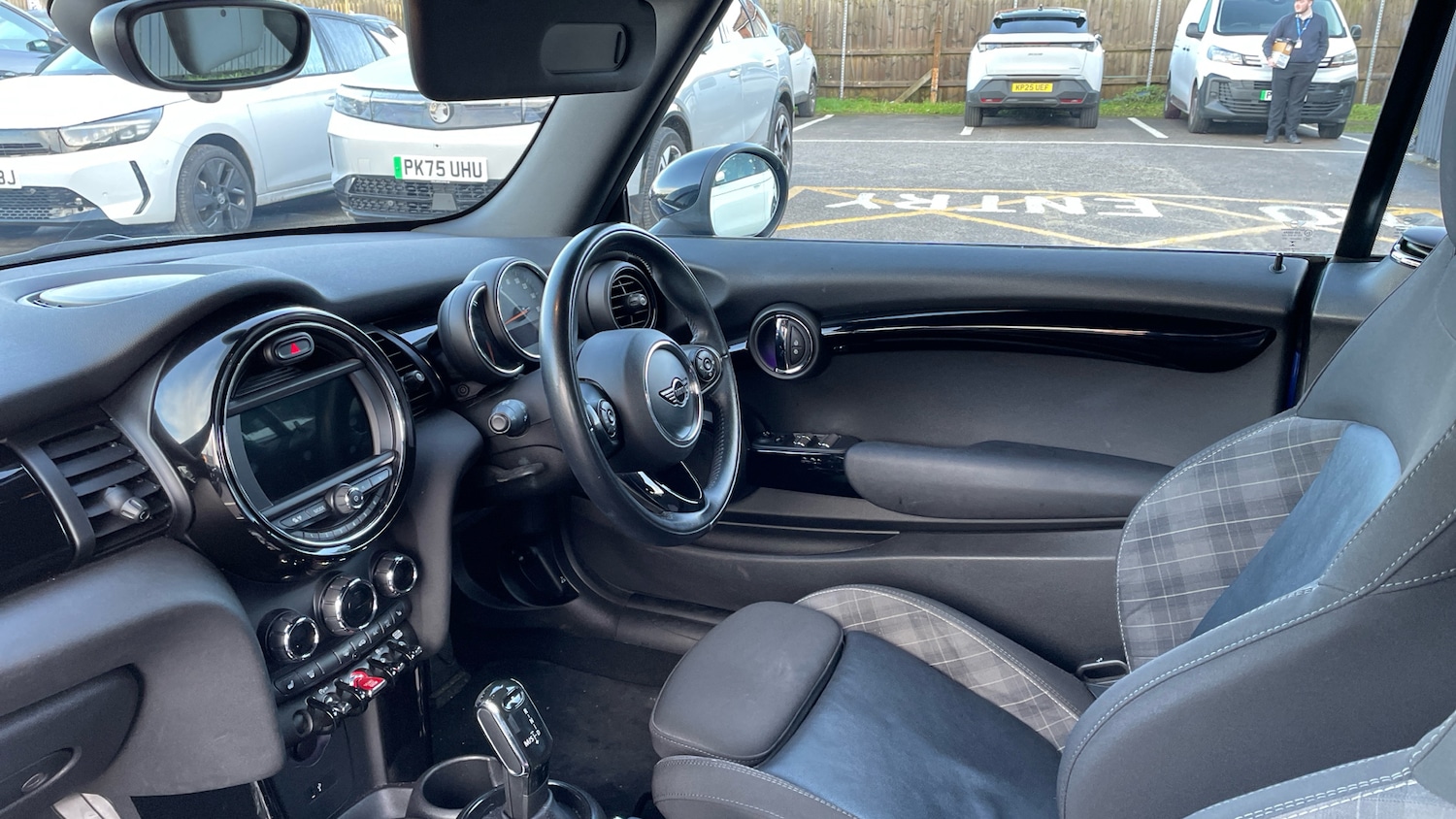 Used MINI Convertible 2018 for sale - 76744060: Photo 21